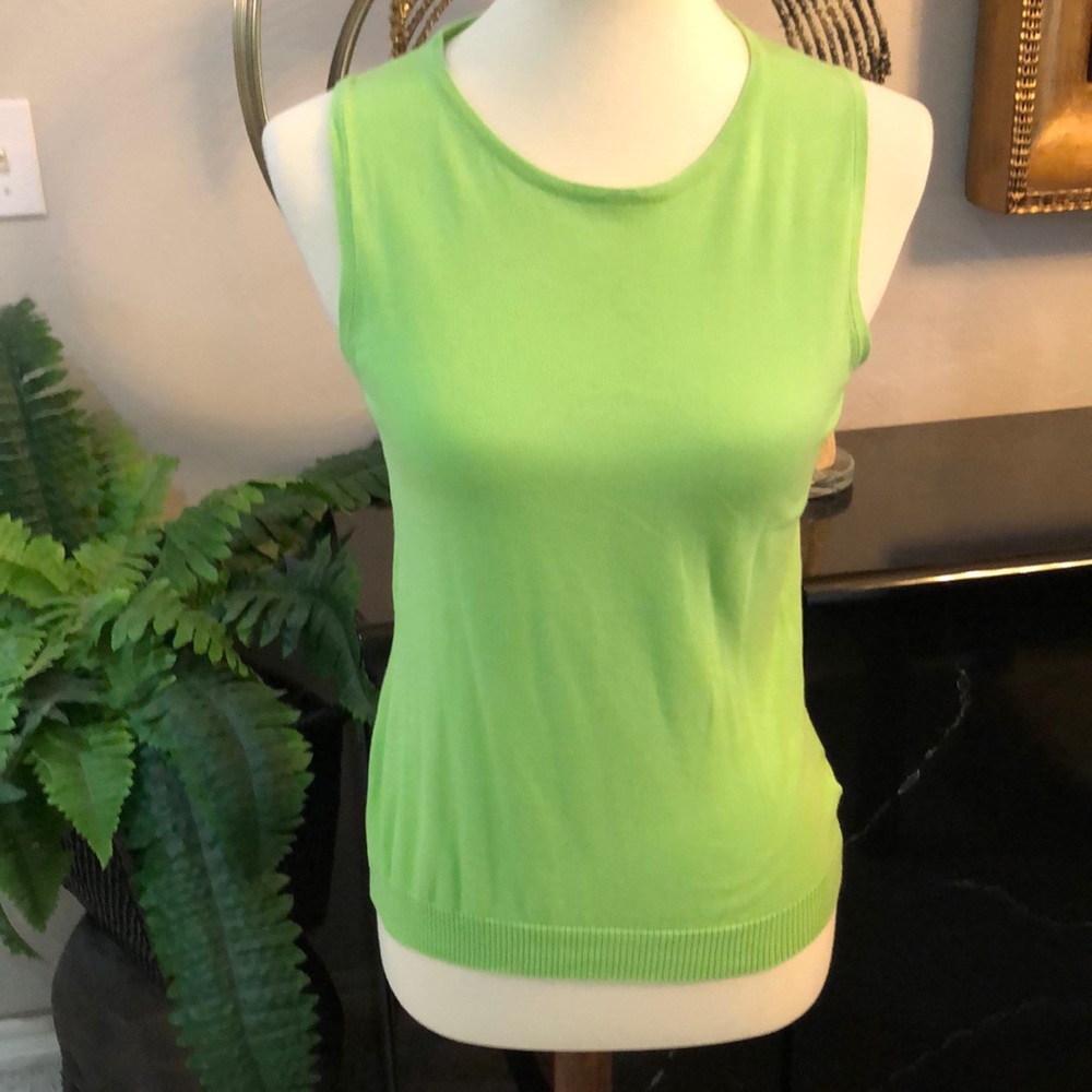 SZ S LIZ CLAIBORNE LIME GREEN  TOP